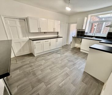 Woodbine Terrace, Bensham, Gateshead - Photo 6
