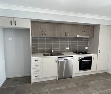 2 BEDROOM DUPLEX - Photo 4