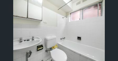 Prime Position! First Floor Two Bedroom Unit in the Heart of Merrylands! - Photo 4