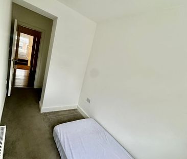 2 Bed Flat, Holders Hill Road, NW4 - Photo 4