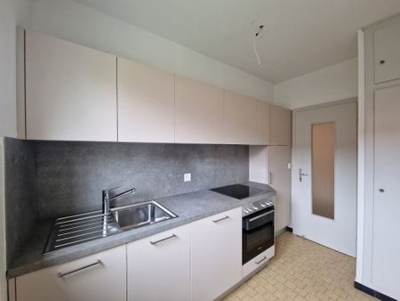 Rent a 3 rooms apartment in Rancate - Foto 3