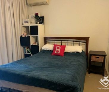 Stylish Riverside Living in the Heart of Teneriffe - Photo 6