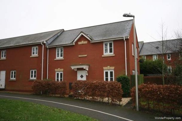 3 bedroom property to rent in Exeter - Photo 1