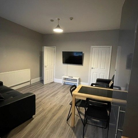 69 Junction Road, Hunters Bar - Photo 1