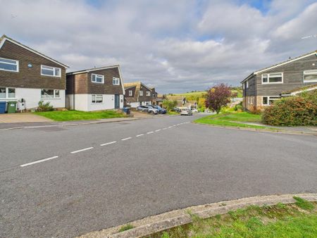 4 bedroom detached house to rent - Photo 4