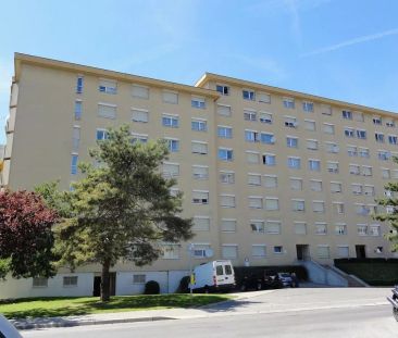 Spacieux 3 pièces au 4ème avec balcon - Photo 3