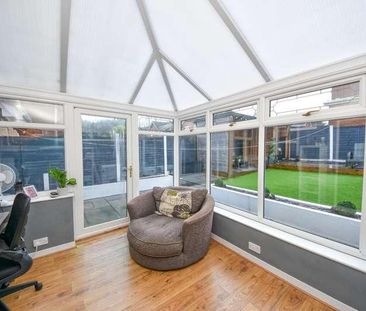 Abbeyfields, Wigan, WN6 - Photo 2