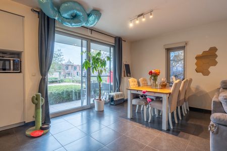 Gelijkvloers app met 2 slpk en autostaanplaats te Turnhout. - Photo 4