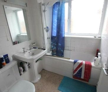 2 bedroom maisonette to rent - Photo 5