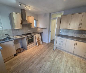 2 bedroom terraced house to rent - Photo 5