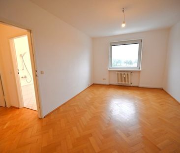 Gepflegte Wohnung mit Wohlfühlcharakter in ruhiger Lage am Bindermichl - Photo 4