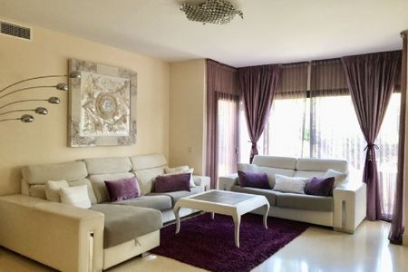 2 Bedroom Apartment For Rent in Benahavís, Málaga - Photo 5