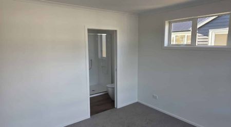 Brand New! - Photo 2