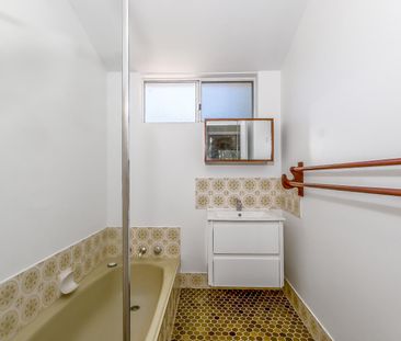 Refreshed 3 x 1 Home - Photo 6