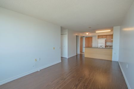 For Lease - 9017 Leslie Street Unit# 316, Richmond Hill, Ontario - Photo 4