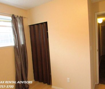 1526 69 Street NW - Photo 5