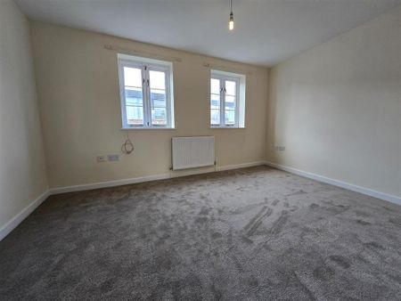 2 bedroom end of terrace house to rent - Photo 4