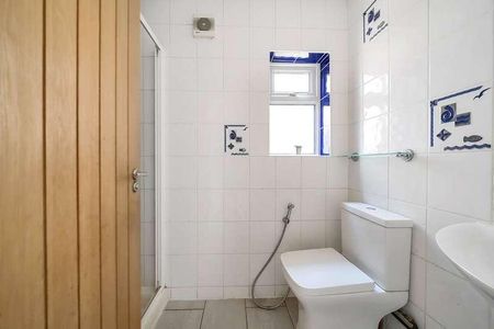 Clifton Avenue, Stanmore, HA7 - Photo 2