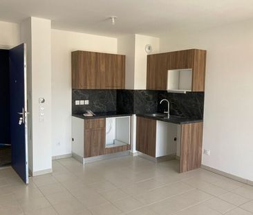 Appartement à louer 2 pièces • Arles - Photo 2