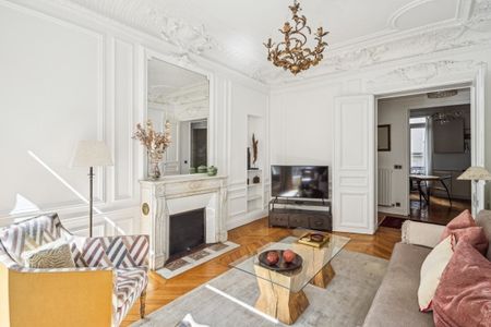 Appartement à louer à Paris 8Ème - Photo 2