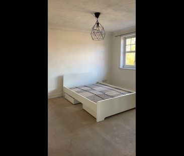 2 Bed Flat, Princes Place, LU2 - Photo 1