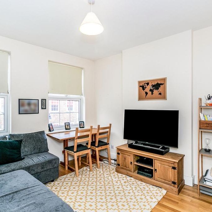 1 bedroom flat to rent - Photo 1