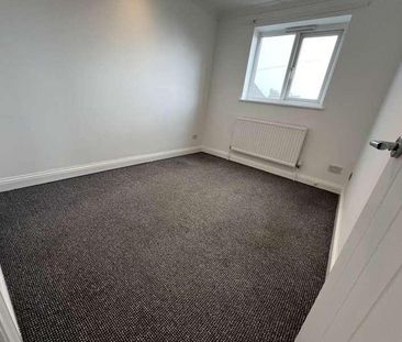 Long Ground, Frome, Somerset, BA11 - Photo 4