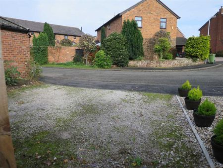 Barnston Court, Farndon, Chester - Photo 3