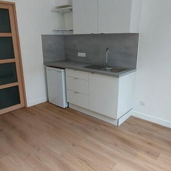 Appartement 22m2 REIMS 550 euros - Photo 1
