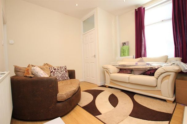 2 bedroom terraced house to rent - Photo 1