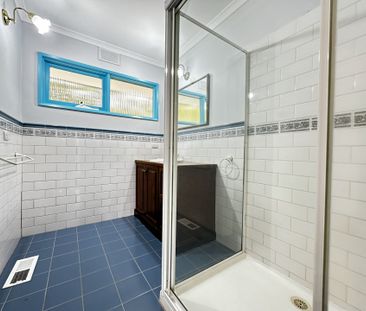 Neat & Tidy - Photo 3