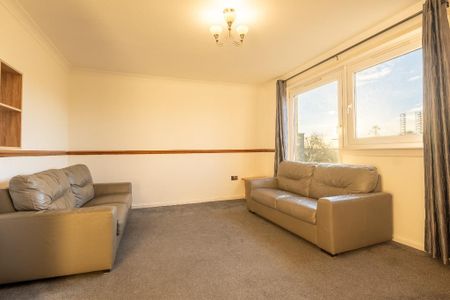 3 bedroom flat to rent - Photo 3