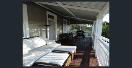 Classic Worker's Cottage in Northgate! - Photo 3