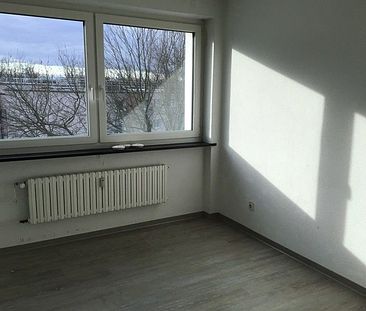 Jetzt oder nie! Schön renovierte 3-Zimmer-Wohnung mit Balkon - Foto 3
