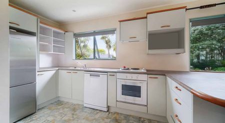 Tucked away in Remuera - Photo 3