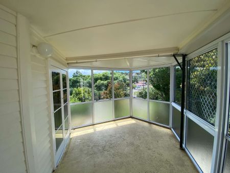 5 Bedrooms, Blockhouse Bay - Photo 4