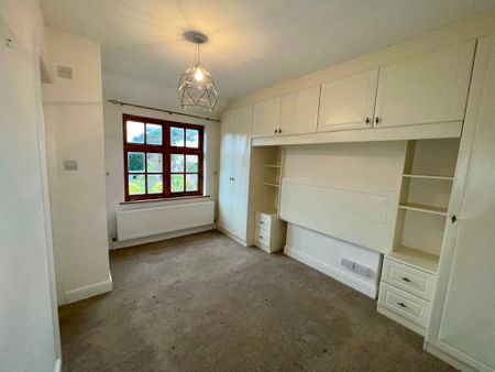 2 bedroom semi-detached to let - Photo 5