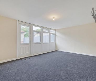 2 bedroom semi-detached bungalow to rent - Photo 2