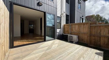 Modern Comfort & Style - Photo 2