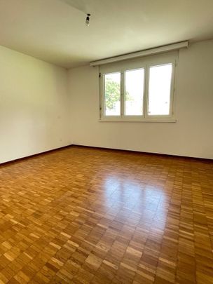 Rent a 4 ½ rooms apartment in Roveredo - Foto 1