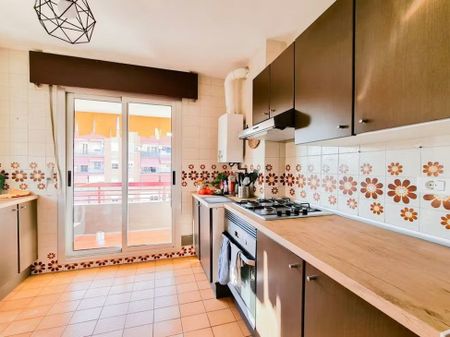 Carrer de Xalans, Valencia, Valencian Community 46022 - Photo 5