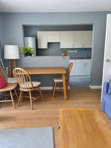 2 Bed Maisonette, Manaton Close, SE15 - Photo 3