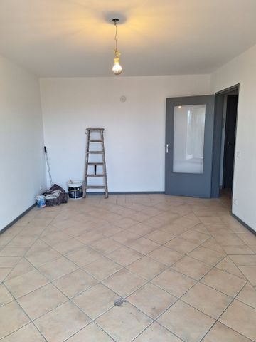 - PAU- STUDIO de 32m² environ AVEC TERRASSE - VUE PYRENEES - - Photo 3