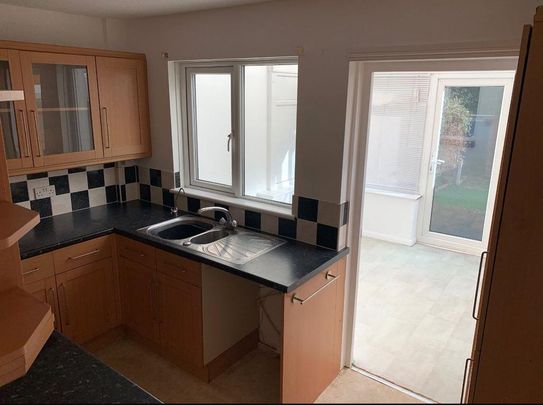 2 bedroom terraced house to rent - Photo 1