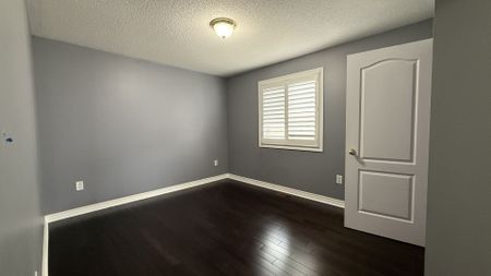 For Lease - 382 Sunny Meadow Boulevard, Brampton, Ontario - Photo 5