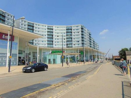 Prince Regent Road, Hounslow, TW3 - Photo 5