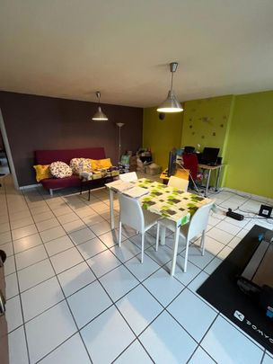 Lumineux appartement 2 chambres à 6041 Gosselies - Photo 1