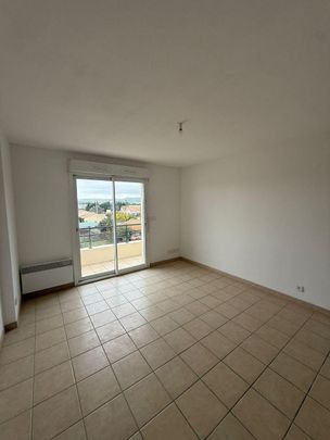 Location Appartement 1 pièce 23m² LEZIGNAN CORBIERES 11200 - Photo 1