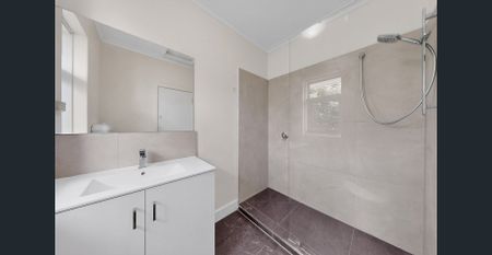 Private and Secure Apartment - Photo 2