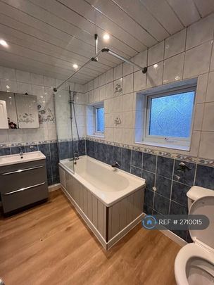 3 bedroom terraced house to rent - Photo 1